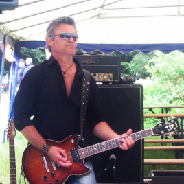 Ralf Krumsdorf Gitarrist*in aus Kamp-Lintfort Profilbild von Ralf Krumsdorf Gitarrist*in aus Kamp-Lintfort