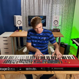 Seo.images.profile.avatar.name-category-city