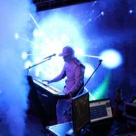 Seo.images.profile.avatar.name-category-city