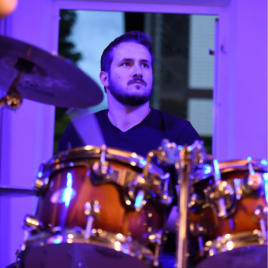 Seo.images.profile.avatar.name-category-city