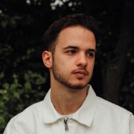 Seo.images.profile.avatar.name-category-city