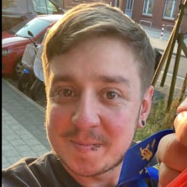 Profilbild von Eddy Gitarrist*in aus Kröppelshagen-Fahrendorf