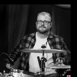 Profilbild von Sven Schlagzeuger*in aus Wissen