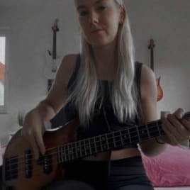 Profilbild von Alina Bassistin aus Reinhardshagen