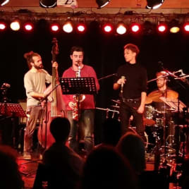 Profilbild von Ashour Ichaia Künstler*in aus Hannover