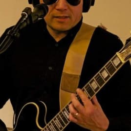 Profilbild von Swamy Singer-Songwriter*in aus Hamburg
