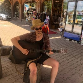 Profilbild von Aziz Shabou Solokünstler*in aus München