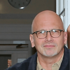 Seo.images.profile.avatar.name-category-city