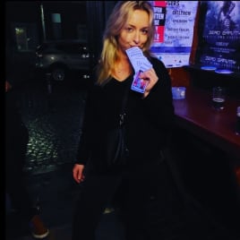 Profilbild von Laura Sänger*in aus Düsseldorf