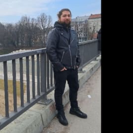 Profilbild von Armin Arefi Gitarrist*in aus Bremen