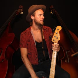 Profilbild von Leon Growth Künstler*in aus Hof