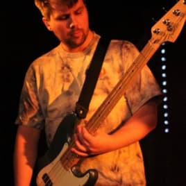 Profilbild von Alex Gitarrist*in aus Lübeck