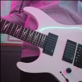 Profilbild von Lou Gitarrist*in aus Göppingen