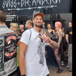 Profilbild von Dawid Gitarrist*in aus Remscheid