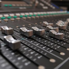 Seo.images.profile.avatar.name-category-city