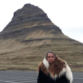 Seo.images.profile.avatar.name-category-city