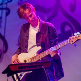 Profilbild von Simon Henschen Bassist aus Berlin