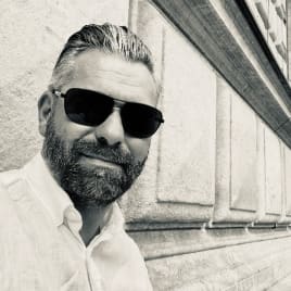 Profilbild von Tom Akkordeonist aus München