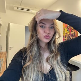 Profilbild von Carina Moderatorin aus Neufahrn bei Freising