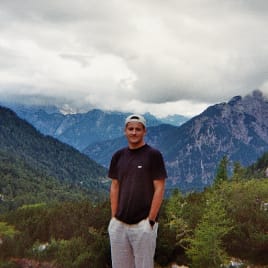 Seo.images.profile.avatar.name-category-city