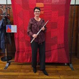 Seo.images.profile.avatar.name-category-city