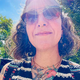 Profilbild von Franka Bassistin aus Köln