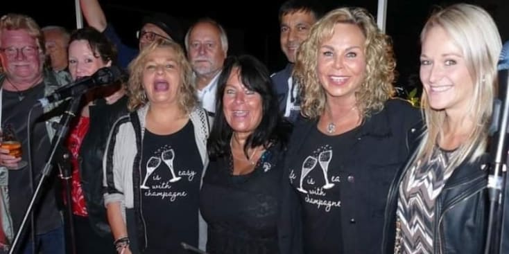 Carola Olschewsky Gesangslehrer*in aus Rödermark Profilbanner von Carola Olschewsky Gesangslehrer*in aus Rödermark