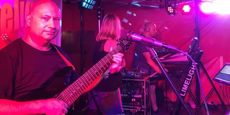 Bannerbild von Iwo Gitarrist aus Ebringen