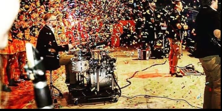 Bannerbild von Sven Schlagzeuger*in aus Wissen