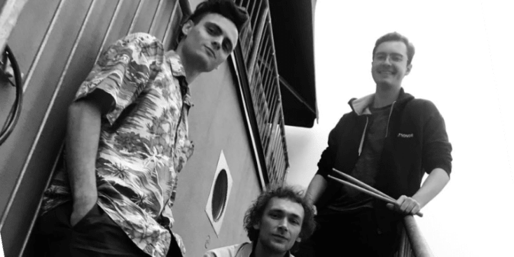 Bannerbild von R ö Keyboarder*in aus Berlin