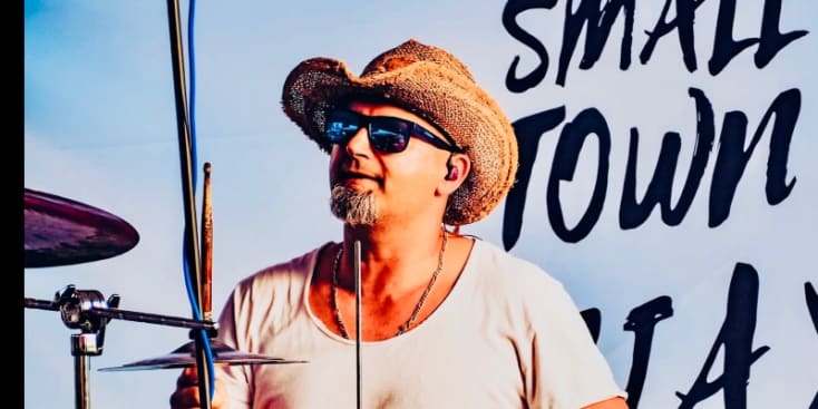 Bannerbild von Nele Schlagzeuger*in aus Biblis