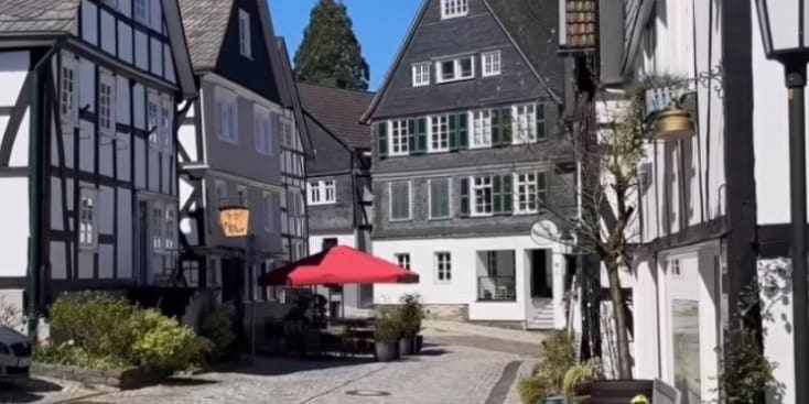 Bannerbild von Max Sänger*in aus Bochum