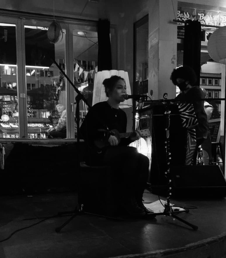 Galeriebild von Lies - Singer-Songwriter*in aus Hamburg