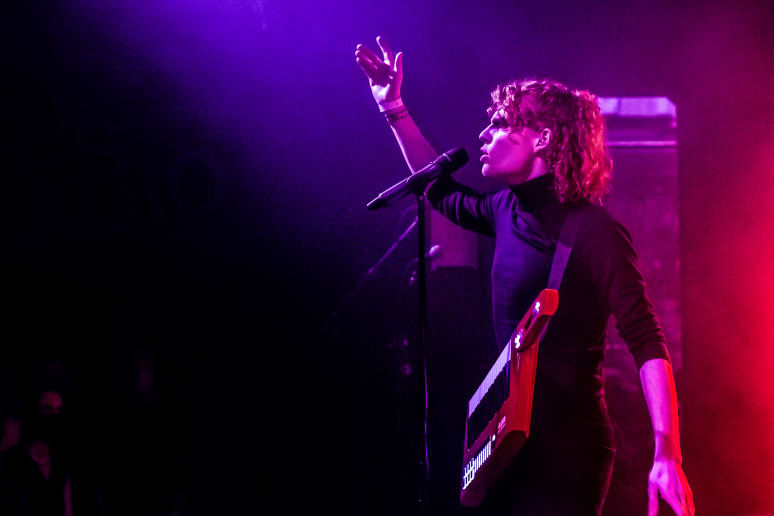 Eon Awa - Singer from Zofingen Gallery image from Eon Awa - Singer from Zofingen