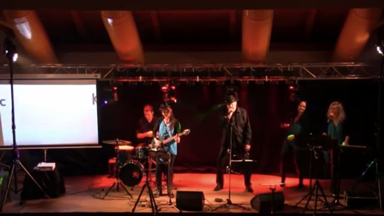 Magic Kurt - Singer from Arnoldstein Gallery image from Magic Kurt - Singer from Arnoldstein