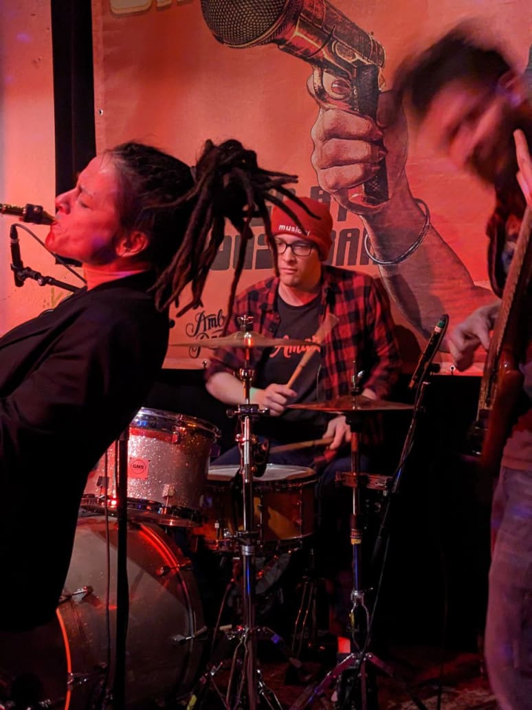 Galeriebild von Dima Zen - Schlagzeuger*in aus Zürich