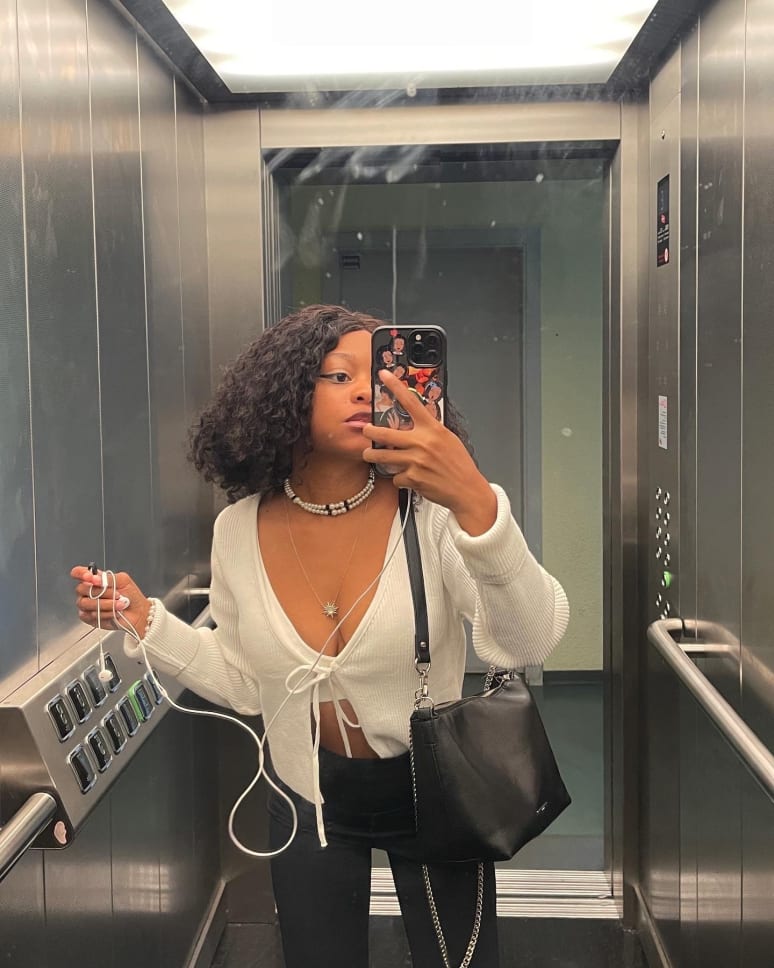 Galeriebild von badgalbuja - Künstler*in aus Berlin