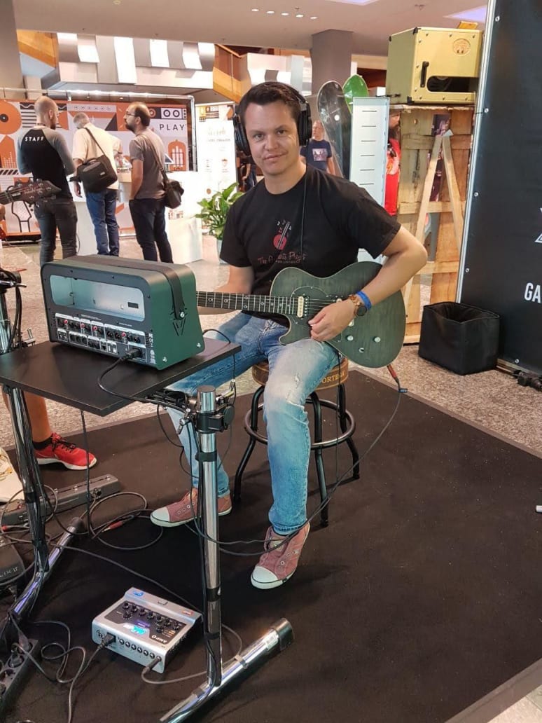 Galeriebild von Pretty Back T - Gitarrist*in aus Bornich