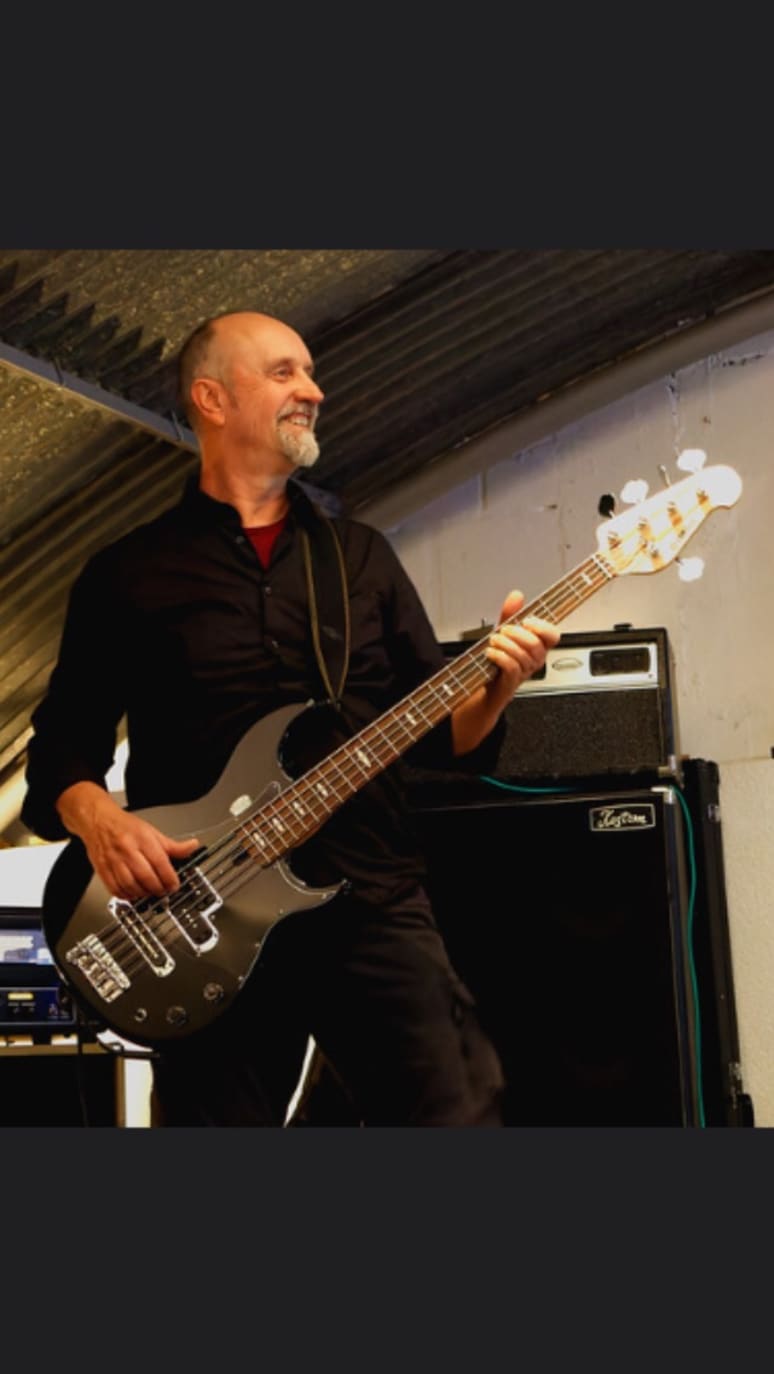 Galeriebild von O. Whizzer - Bassist aus Ilsede