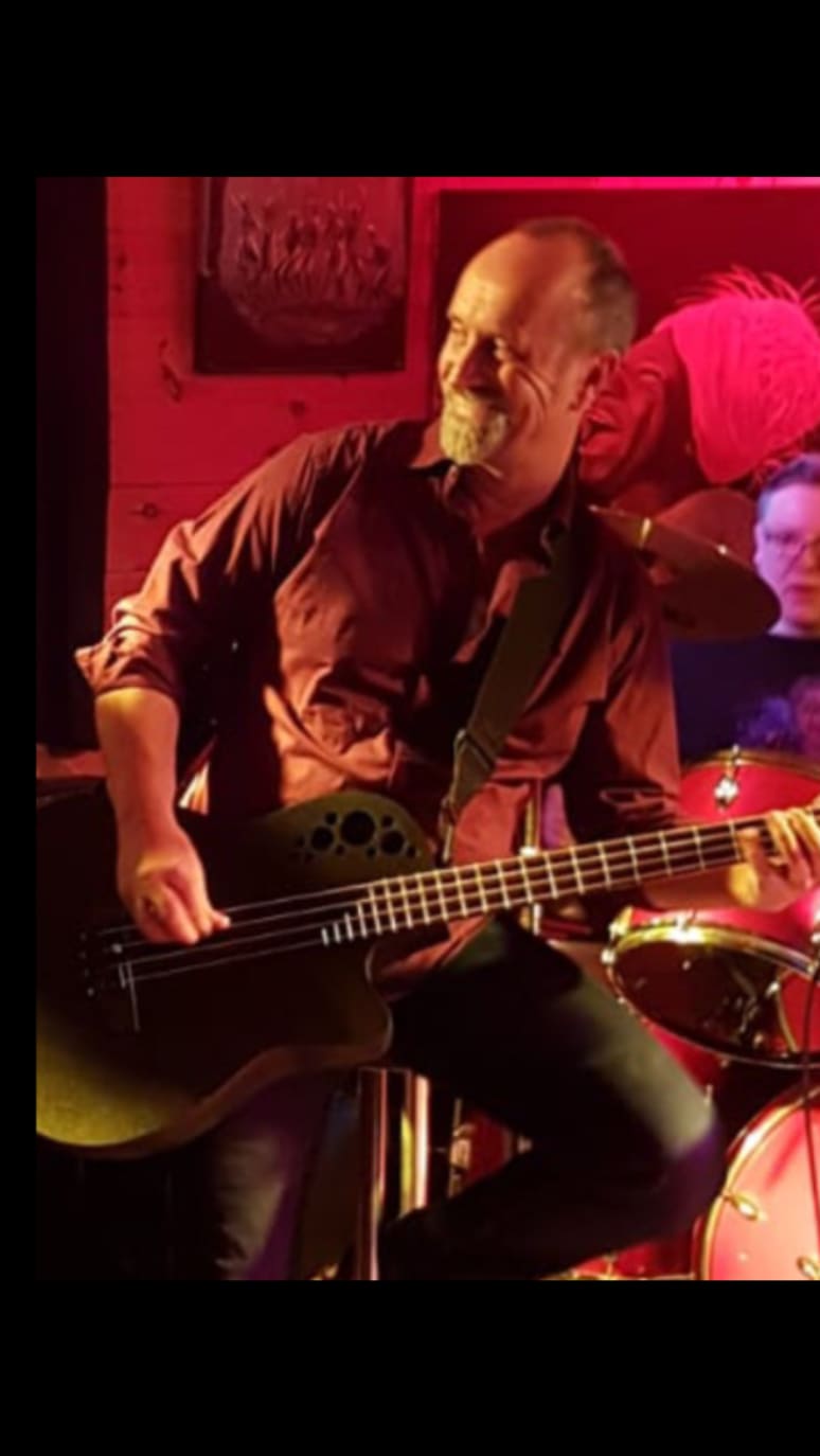 Galeriebild von O. Whizzer - Bassist aus Ilsede