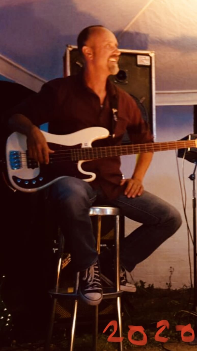 Galeriebild von O. Whizzer - Bassist aus Ilsede