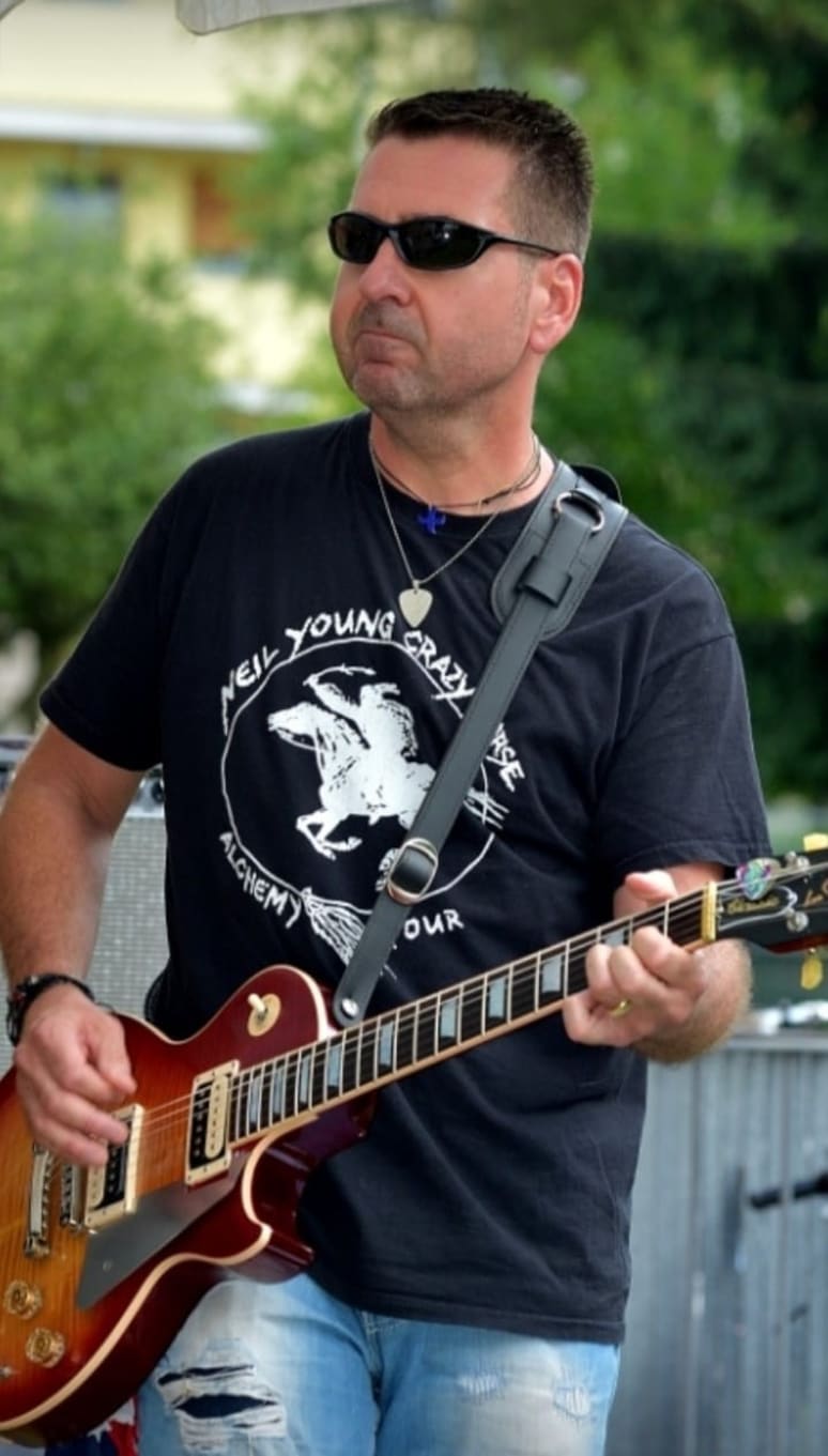 Galeriebild von Micha - Gitarrist aus Solingen