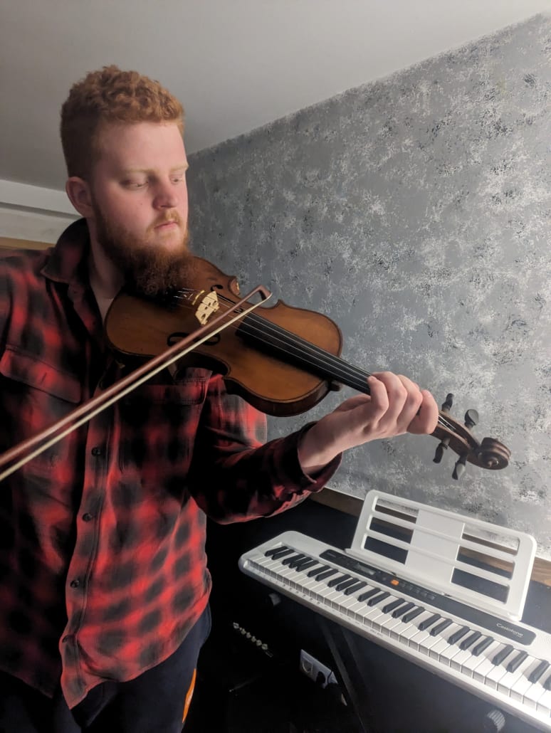 Alex Thomopoulos - Bassist*in aus Andernach Galeriebild von Alex Thomopoulos - Bassist*in aus Andernach