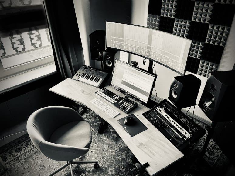 Sascha Dilly - Musikproduzent*in aus Hattingen Galeriebild von Sascha Dilly - Musikproduzent*in aus Hattingen