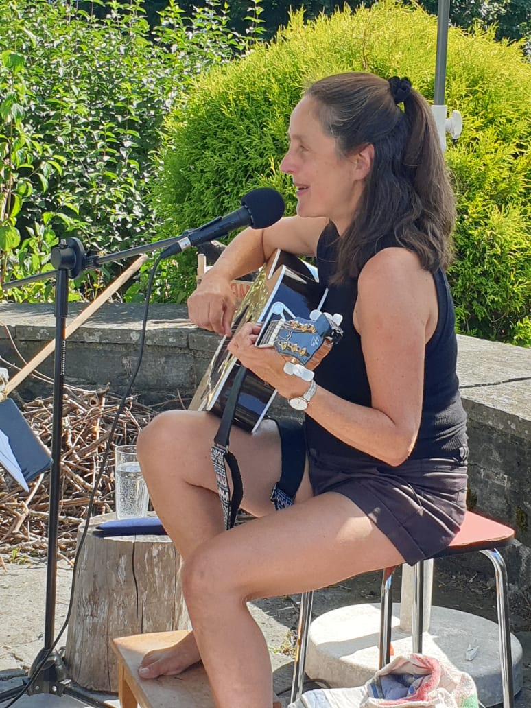 Galeriebild von Ina Haferkorn - Sängerin aus Niederteufen