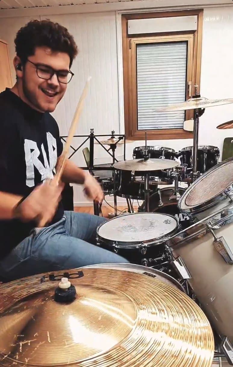 Galeriebild von Dario - Schlagzeuger aus Ober-Mörlen