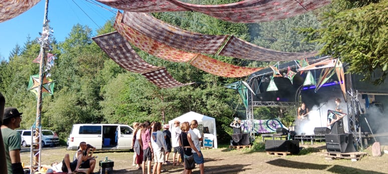 Gallery image from Samira - Guitarist from Schwertberg