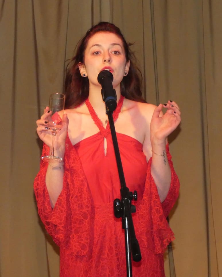 Gallery image from Ola - Singer from Vienna