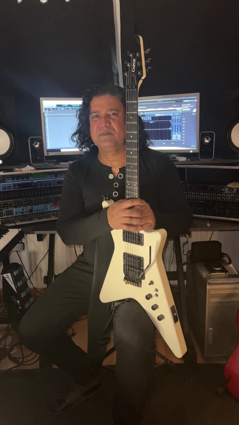 Sal Salgado - Gitarrist*in aus Burgebrach Galeriebild von Sal Salgado - Gitarrist*in aus Burgebrach