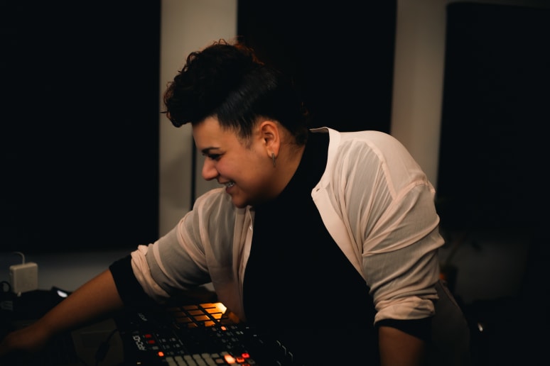 Galeriebild von RUSNAM - Musikproduzentin aus Berlin